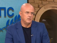 Анализатор назова името на бизнесмен, който е един от малкото, имащи право да влизат свободно при Доган