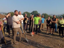 Мащабният пожар в Средна гора е овладян