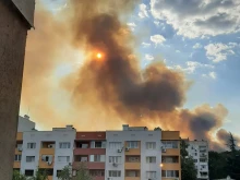 Огромен пожар край Стара Загора, търсят се доброволци