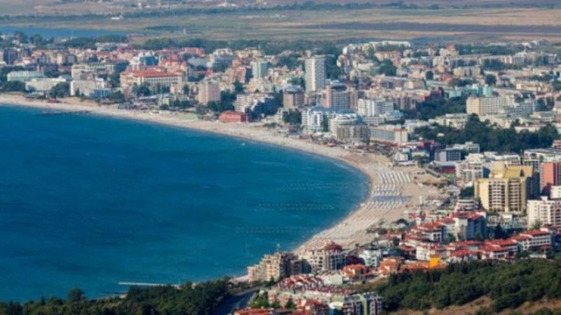 Икономист: Българите инвестират в имоти извън България