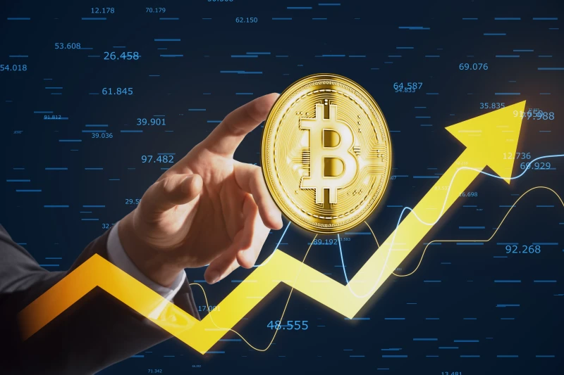 Биткойн отново мина 60 000 долара. Някои алтернативи обаче носят по-големи печалби