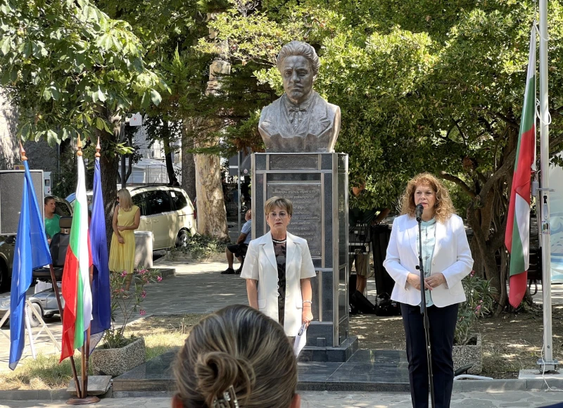 Йотова: Силата е в народа, не в декларациите и голите думи, ни завеща Левски