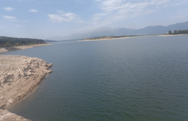 Забранява се къпането в яз. "Копринка" и останалите водни басейни в Община Казанлък