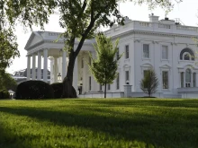 Белият Дом опроверга слуховете за оттегляне на Байдън от президентската надпревара