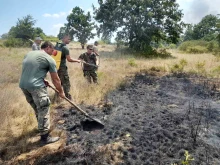 Над 130 военни продължават и днес борбата с пожарите в страната