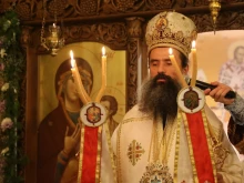 Патриарх Даниил се помоли за спиране на пожарите по време на празника на Дървенишкия манастир