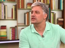 Владо Карамазов написа книга