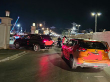 Инфарктна ситуация на Морската гара във Варна, десетки са блокирани и принудени да оставят колите си на платен паркинг до сутринта