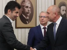 Президентът връчва втория мандат на ПП-ДБ