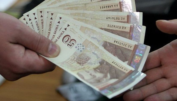 Близо 79 от българите очакват финансовото им състояние да се