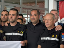 Министър Калин Стоянов към чешките и испански пожарникари, помогнали на България: Дълбок поклон и искрена благодарност
