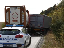 Самокатастрофира товарен камион по пътя Разград- Попово
