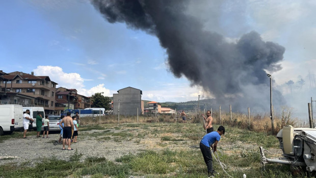 Около 18 дка сухи треви и храсти са изгорели при пожара до Дома за деца в Стара Загора