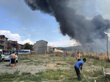 Около 18 дка сухи треви и храсти са изгорели при пожара до Дома за деца в Стара Загора