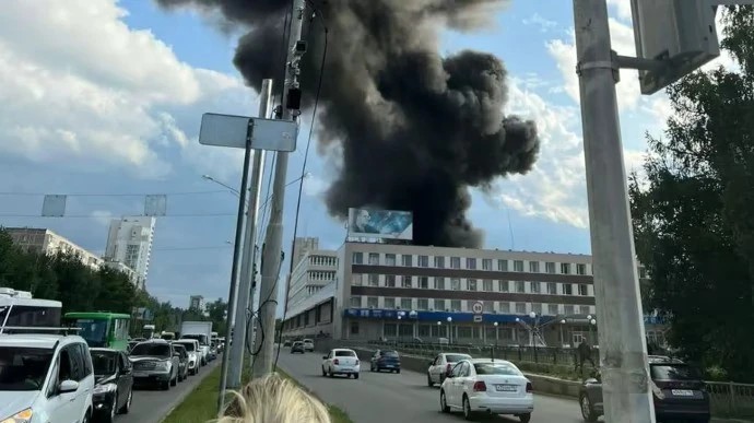 В Русия гори завод за производство на електроника за ракети