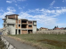 За втори път продават триетажна къща в Пловдив, цената скочи