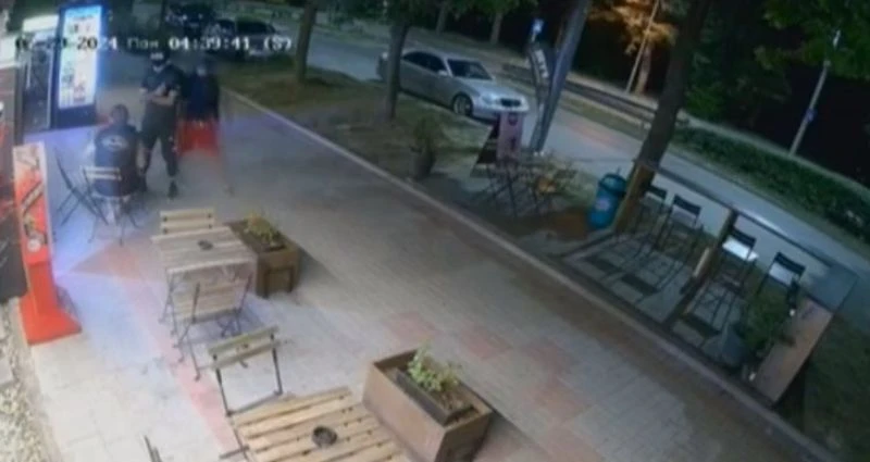 Жена е в кома, след като беше пребита от тийнейджъри