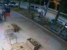 Жена е в кома, след като беше пребита от тийнейджъри