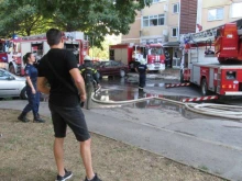 Пожар избухна в жилищен блок в Русе