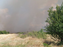 Два фургона изгоряха при пожар в старозагорско село