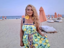 Нели Хаджийска със спиращ дъха кадър от морето и рокля за 7 бона