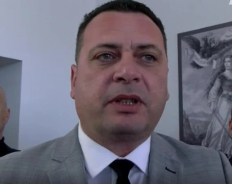 Социалист към Зафиров: Кой си ти, та еднолично ще решаваш?