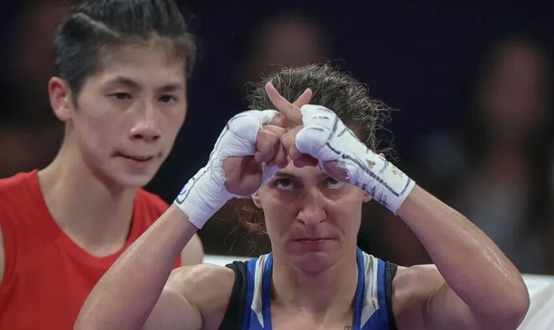 Неделя Щонова: Скандал и позор! Той беше осезаемо по-слаб от нея, но лишиха прекрасната ни Светла от медал