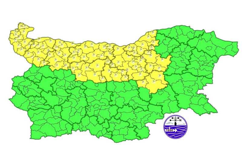 Първа степен за опасно време в 11 области утре, но не за горещини