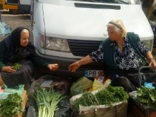 АЗП: Бабите да останат на фермерските пазари! Техните количества продукция са малки и не застрашават конкуренцията