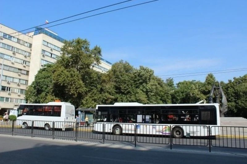 Община Пловдив прекратява договор с превозвачи по 8 линии!
