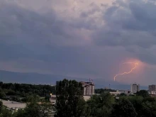 Обрат във времето - очакват ни превалявания и гърмежи