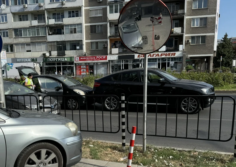 Лека кола и джип се удариха до Панаира