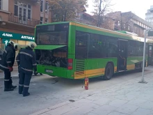 Горя автобус на градския транспорт във Велико Търново