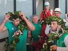 Гайди и бурни овации при посрещането на олимпийските ни шампиони