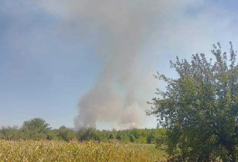 Разраства се пожарът в района на село Блажиево