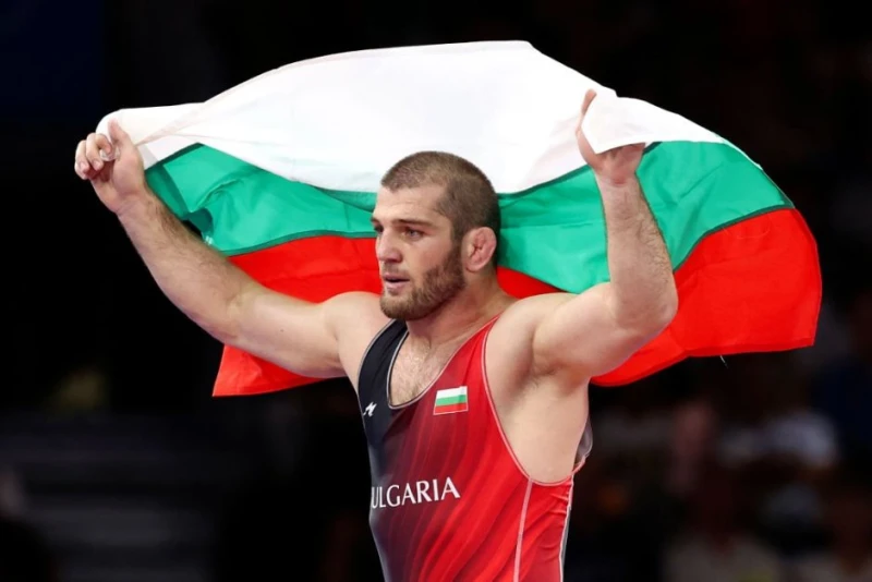 Журналист: Бесен съм! За какво ни е общ медал? Да си ходи в Русия