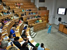 Пловдивска болница проведе курс за санитари