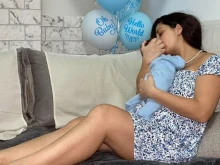 Харесвана певица стана майка за първи път