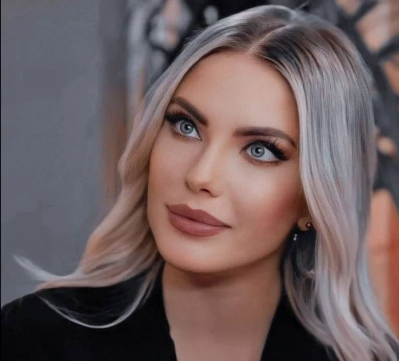 Любима актриса от турските сериали издаде тайната, с която се стопи след раждането