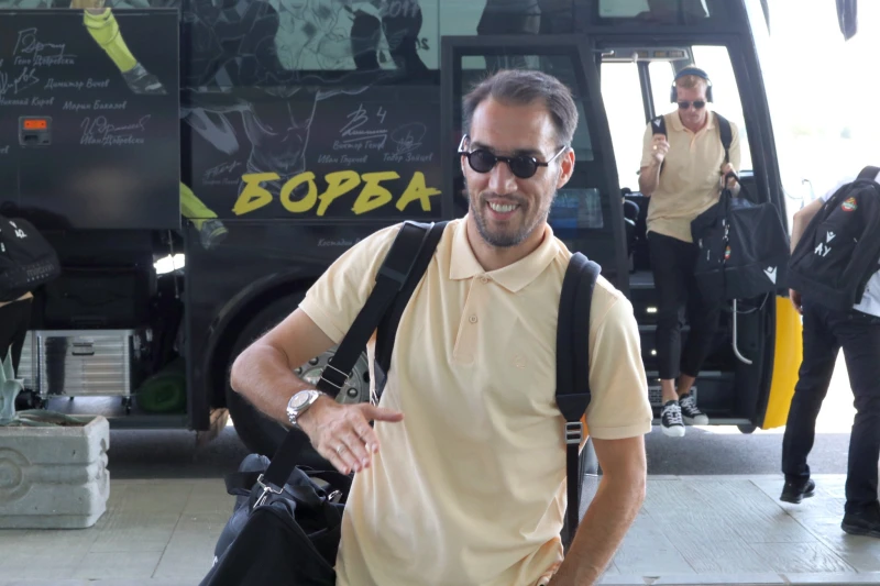 Попето надъха Ботев: Важното е да се изправим!
