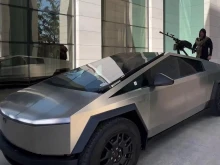 "Илон, благодаря": Кадиров показа Tesla Cybertruck с картечница