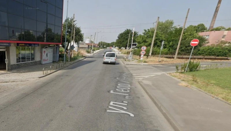 За ден ограничават движението по улицата в Пловдив, която свързва бул. "Васил Априлов" и бул. "Васил Левски"