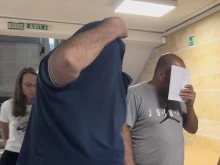 При закрити врата се гледа мярката за тримата, източвали хиляди от банкови карти