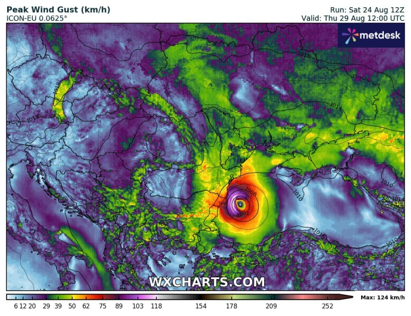 Meteo Bulgaria с тревожна прогноза: Удря ни черноморски ураган!