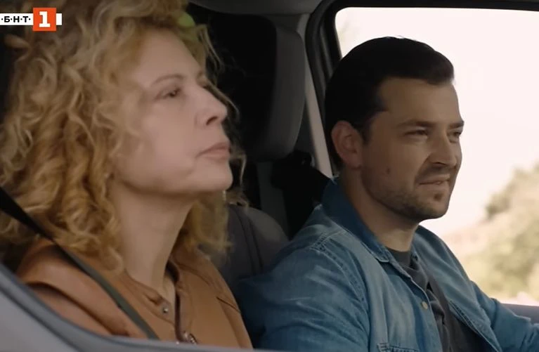 Актрисата, изиграла майката на Филип в сериала "Вина", днес става на 55