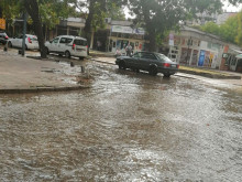 Кръстовище в Пловдив е под вода