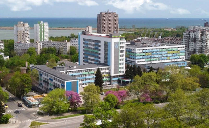 Бебе почина в болницата в Бургас, 20 роднини нападнаха лекарите, стана страшно, дойде полиция!