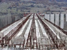 Скопие спря всички процедури по железницата до България, обвини турска компания в опит за подкуп