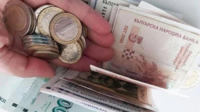 890 млн. лева за допълнителна пенсия са преместени от един частен фонд в друг