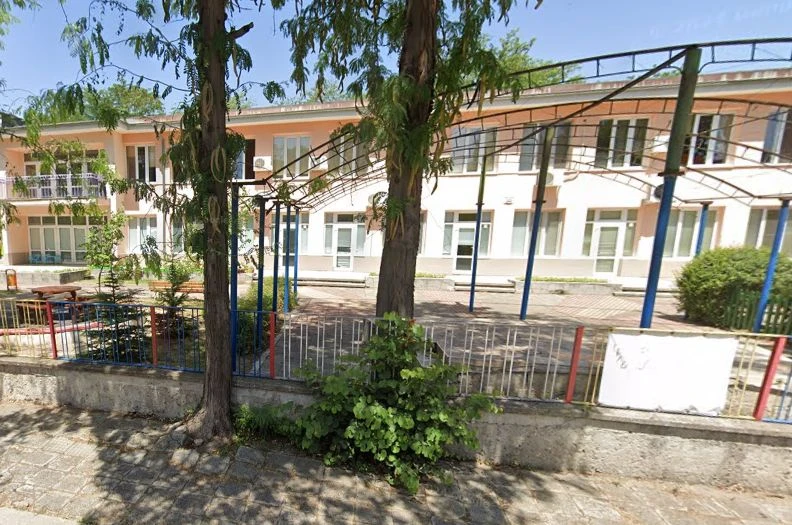 Родители: Местят децата ни от градина в центъра в такава в "Тракия"